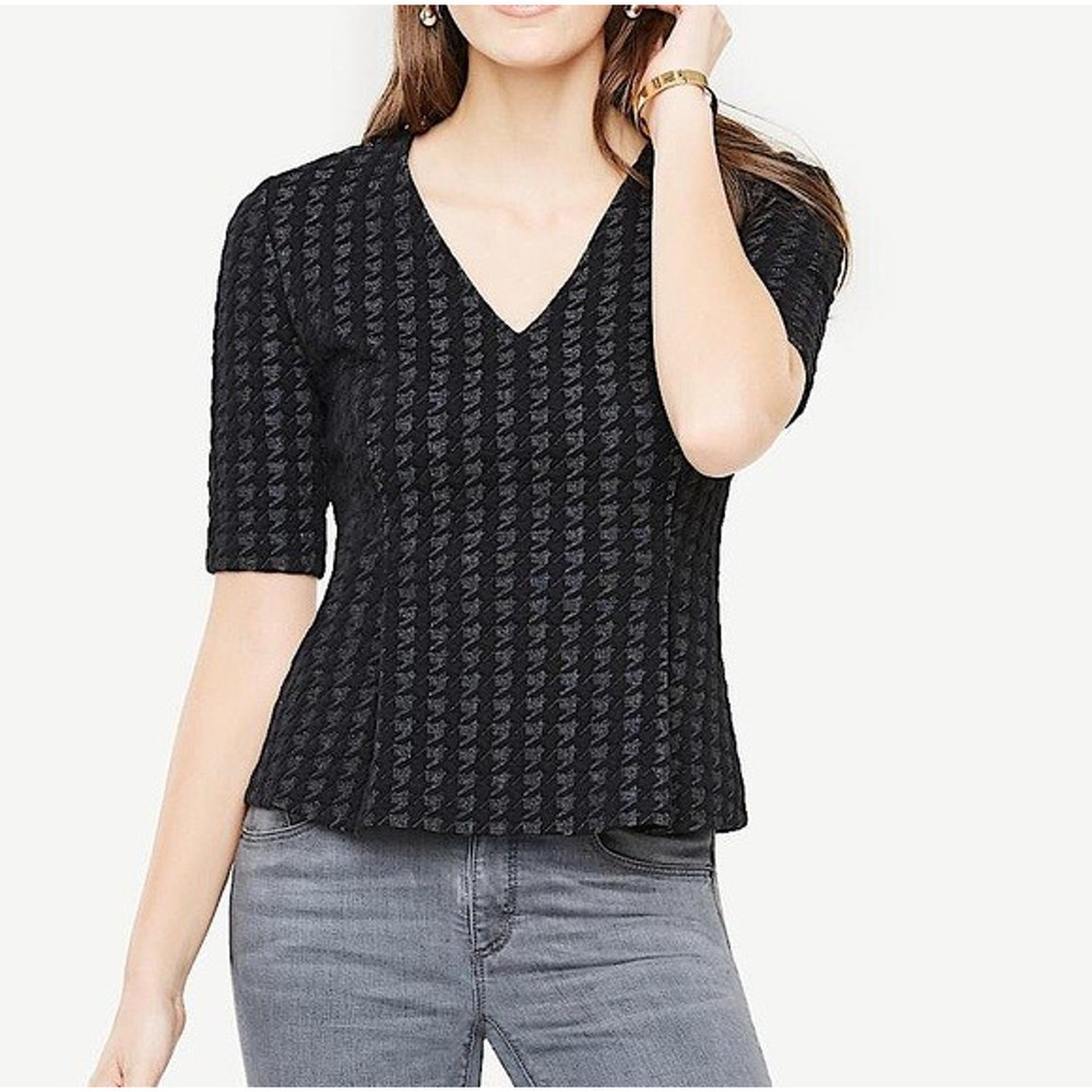 Ann Taylor Size Small Houndstooth Knit Top Black Short Sleeve